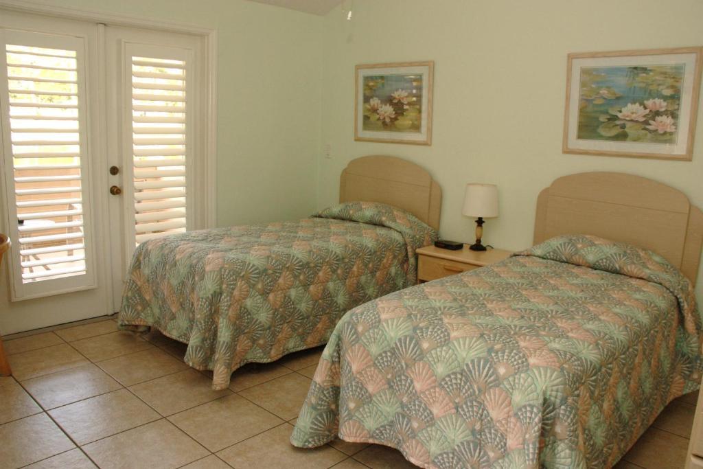 Hotel Rock Lake Not Open Due To Hurricane Damages Fort Myers Pokoj fotografie